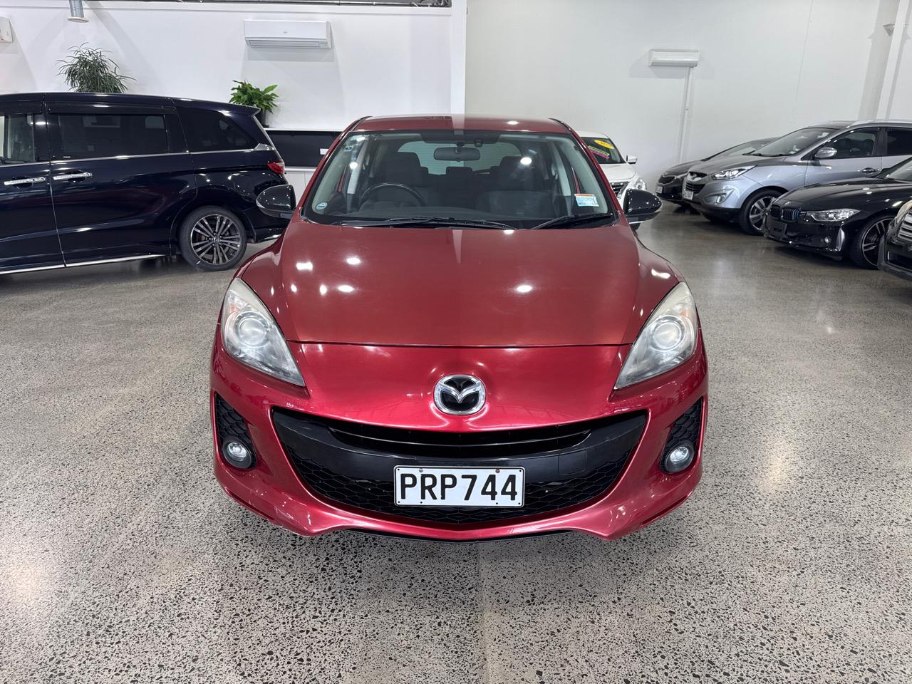 2013 Mazda Axela